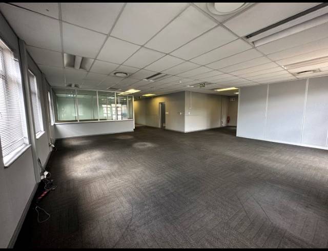 1,818M² OFFICE TO LET IN CENTURY CITY